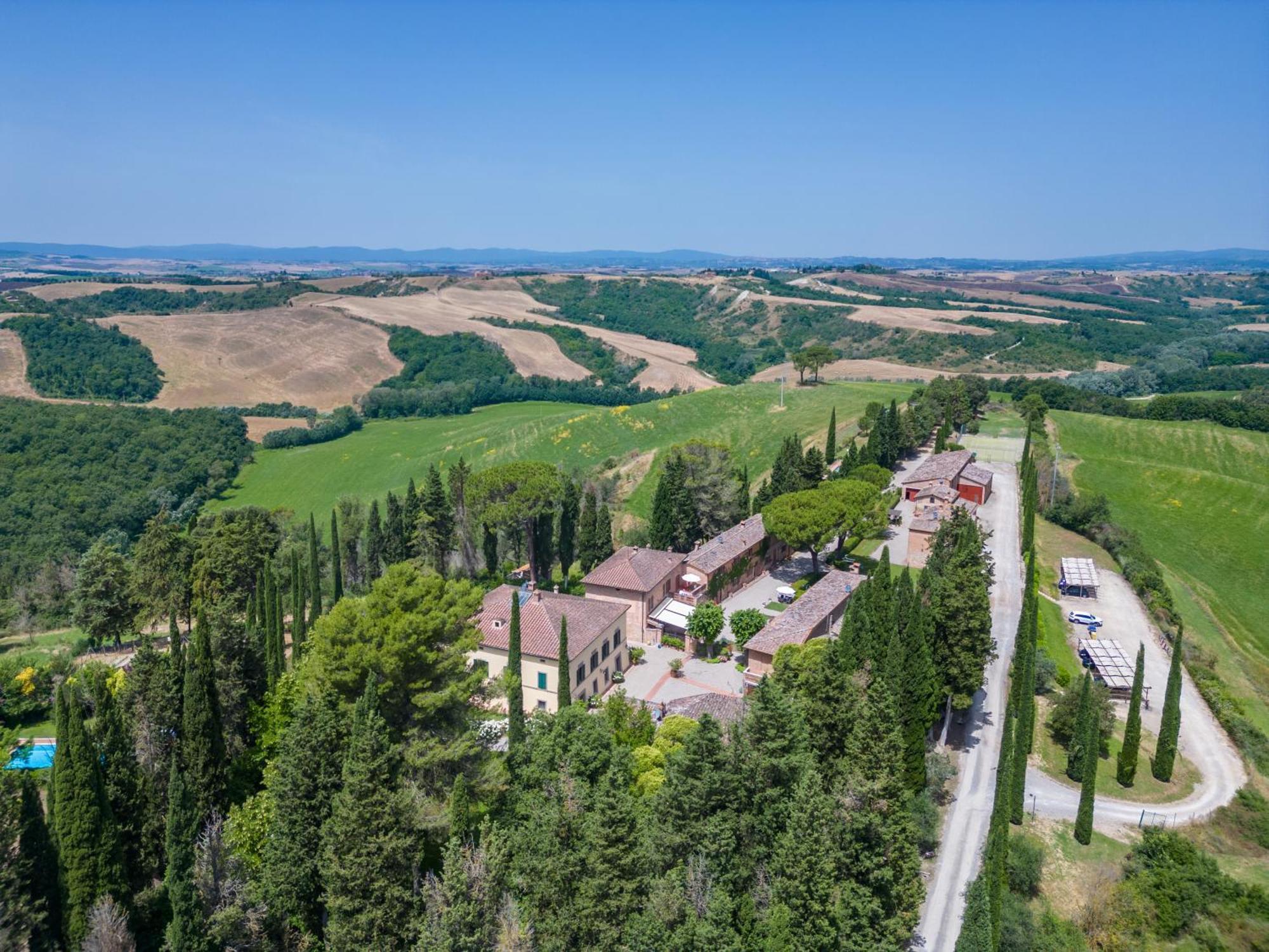 Villa Agriturismo Tenuta La Campana Asciano Exterior photo